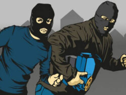 Polisi Ciduk Pencuri Besi Pembatas Jalan, Video Aksi Jahatnya Sempat Viral