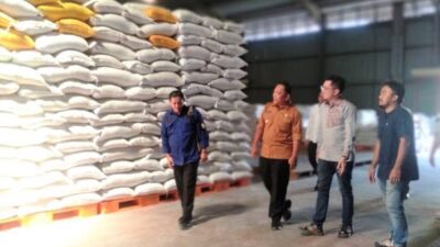 Pastikan Persediaan Sembako Jelang Idul Adha, Satgas Pangan Polri Cek Stok Beras di Sumsel