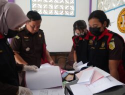 Kejari Sanggau Geledah Kantor Disperindagkop Tindaklanjut Kasus TERA