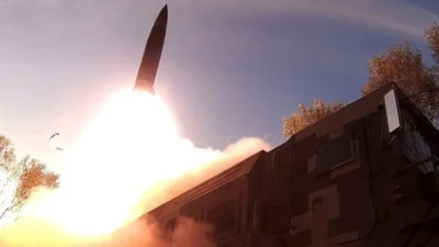 Serangan Rudal Iran Rusak 100 Rumah di Tel Aviv Israel