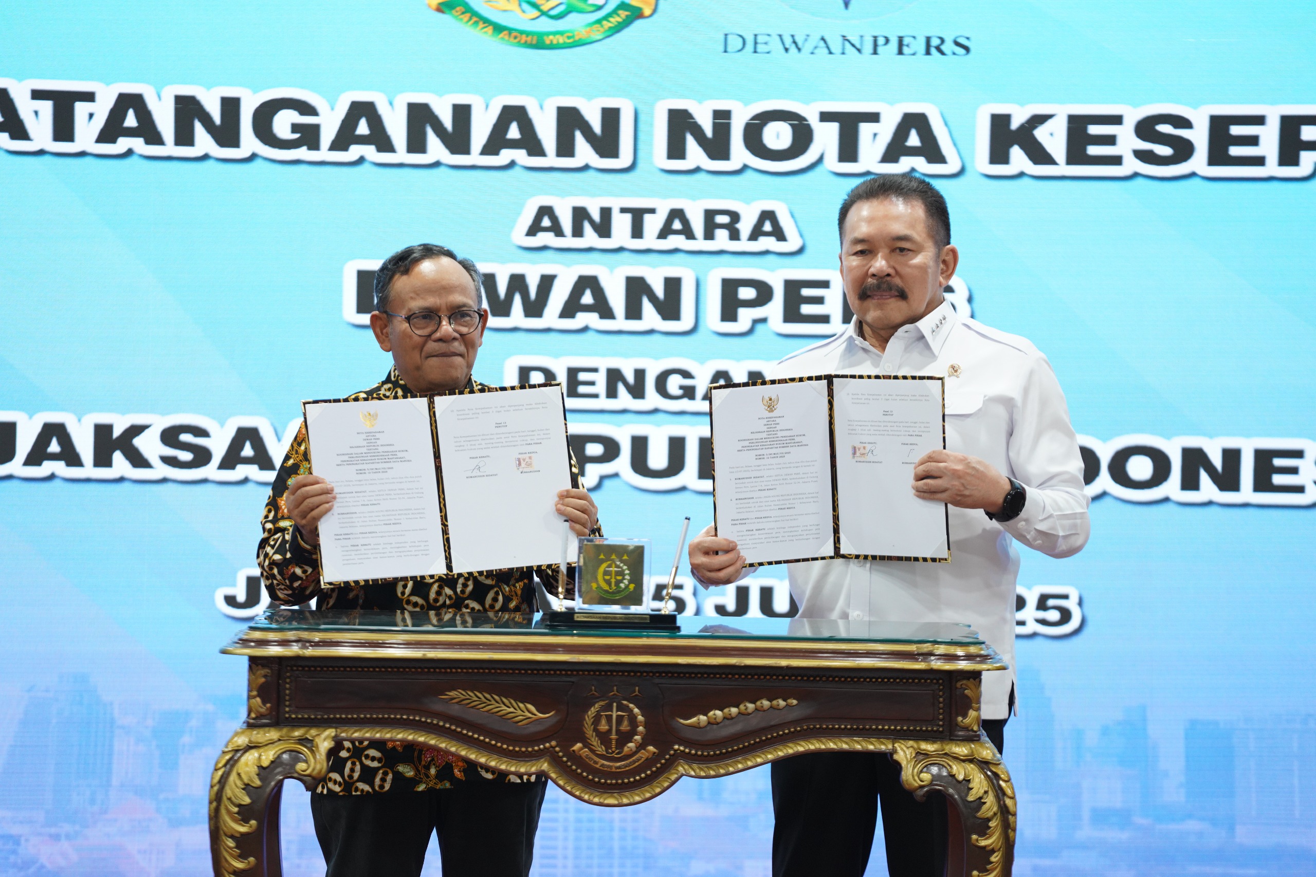 "Kejaksaan RI dan Dewan Pers"