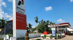 Totem SPBU di Desa Kapur yang tidak mencantumkan tulisan Solar Subsidi. (Dok. Faktakalbar.id)
