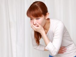 Ada Roti Tawar, Tiga Makanan Berikut Bisa Redakan Perut Mual